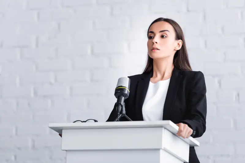 manfaat public speaking