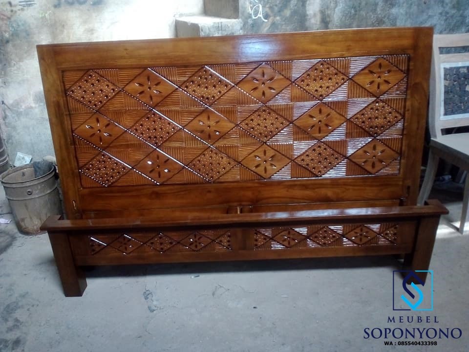 tempat tidur minimalis
